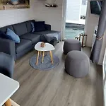 Hausboot Tosca By Interhome Apartman